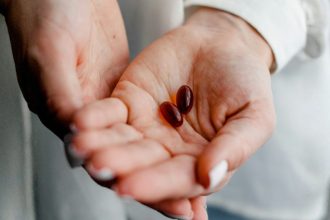 5 sinais de que sua cólica precisa mais que um analgésico