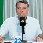 “A picanha tá vindo de ônibus”, diz Flávio após Lula prometer passe livre