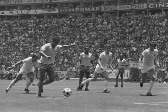 A TV Record deveria disponibilizar ao público a íntegra da final da Copa de 1970 com as narrações originais