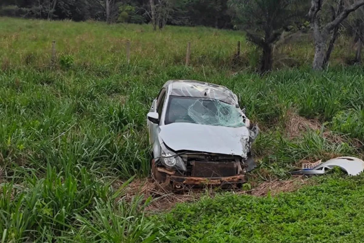 Acidente com carreta interdita BR-163 e deixa vítima em estado grave