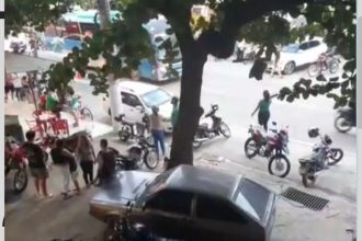 Adolescente cai da garupa de moto pilotada pela mãe e morre atropelada por ônibus no ES