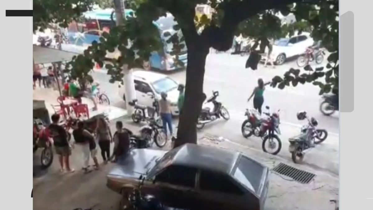 Adolescente cai da garupa de moto pilotada pela mãe e morre atropelada por ônibus no ES