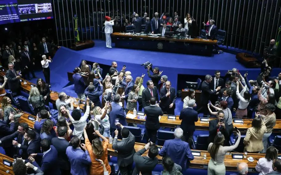 Advogados fazem alerta sobre riscos com redução de jornada