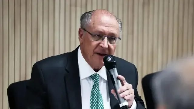 Alckmin defende redução da maioridade penal para crimes graves