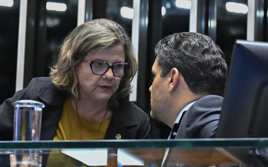 Alcolumbre abre caminho para votar fim da escala 6×1 em 2 turnos nesta quarta-feira