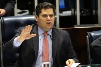 Alcolumbre retira PEC da Segurança Pública da pauta do Senado