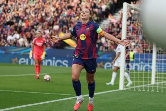 Alexia Putellas vence Bola de Ouro pela terceira vez