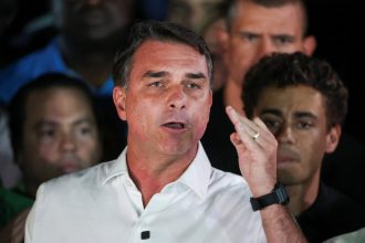 Análise: Flávio Bolsonaro não é um problema de política, mas de polícia