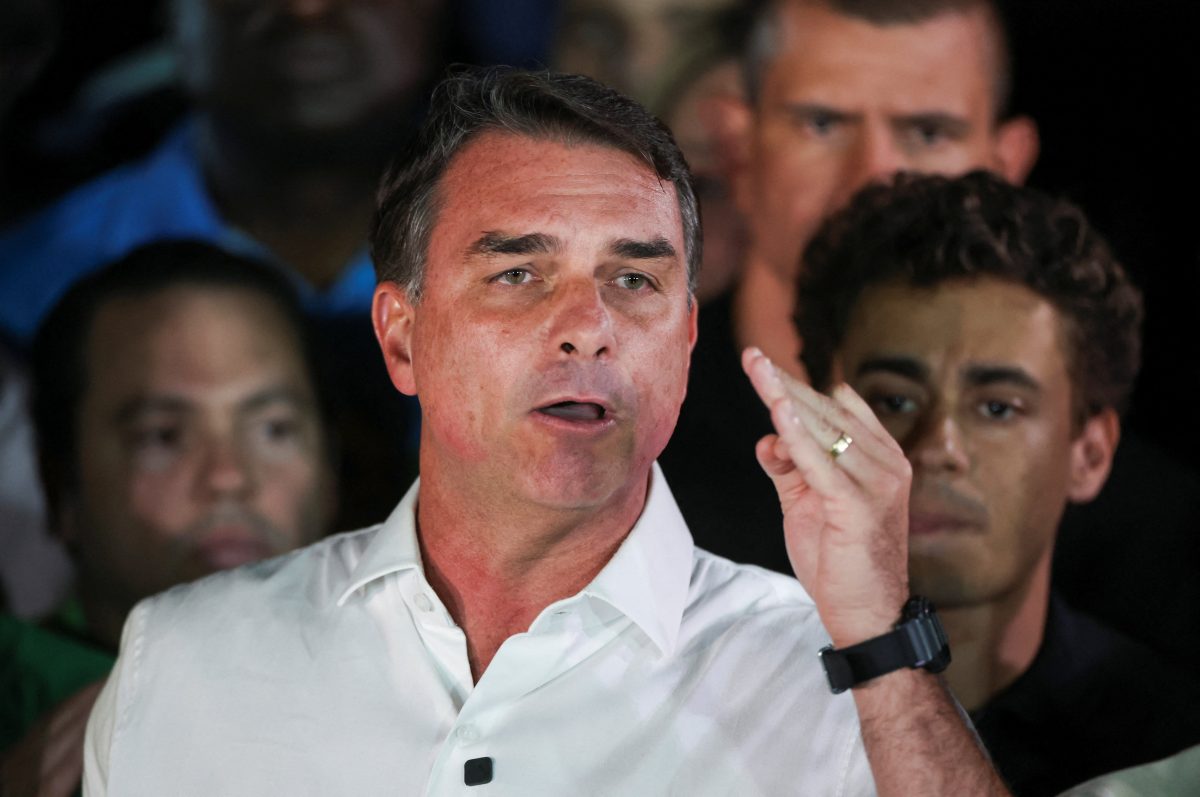Análise: Flávio Bolsonaro não é um problema de política, mas de polícia