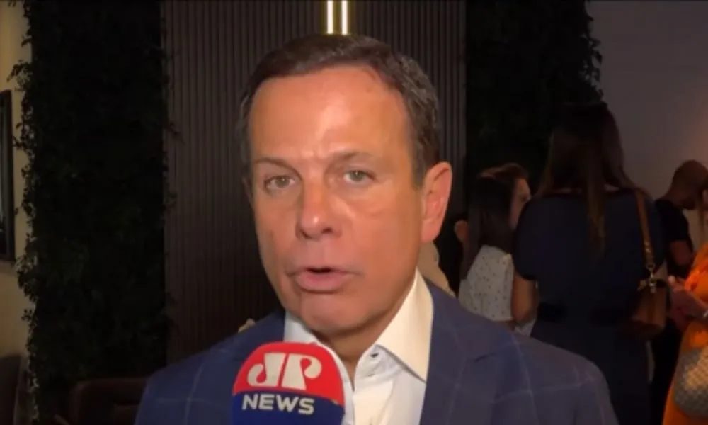 Apoiador de Flávio, Doria reconhece vitória de Lula e pede união no país