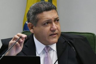Após canal ser retomado, Nunes Marques manda ‘Exército de Lula’ ser registrado no TSE