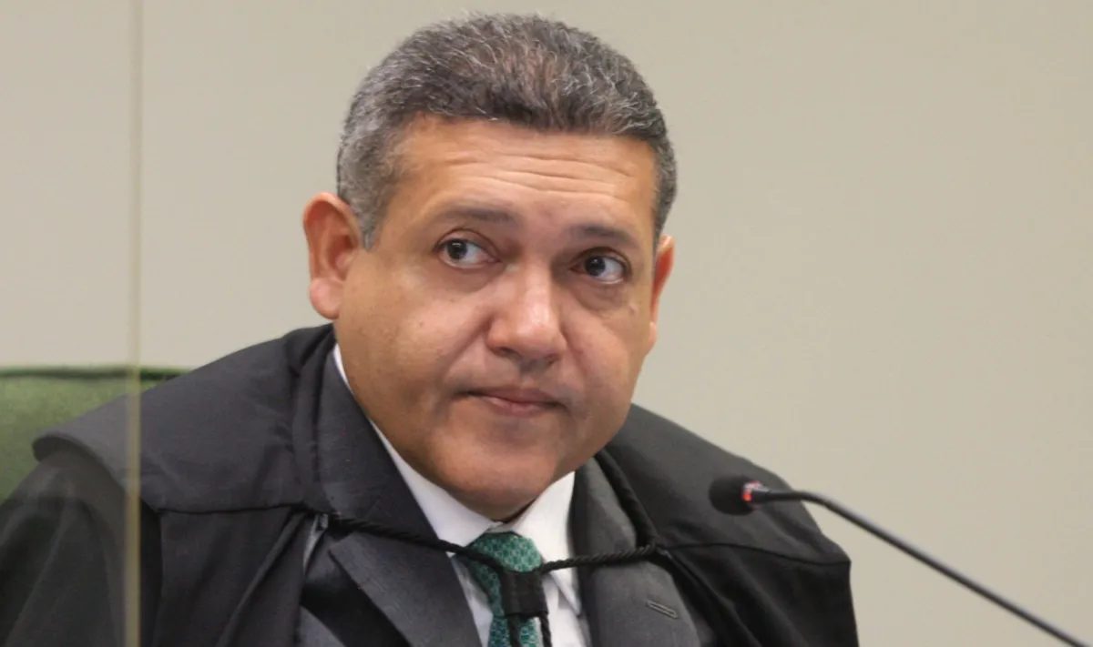 Após decisões conflitantes, Nunes Marques pede análise urgente sobre ‘Exército do Lula’