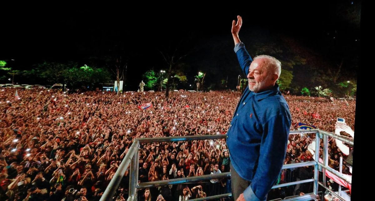Após reeleição, Lula se reúne com chanceler, assessores da área internacional e ministro da Defesa