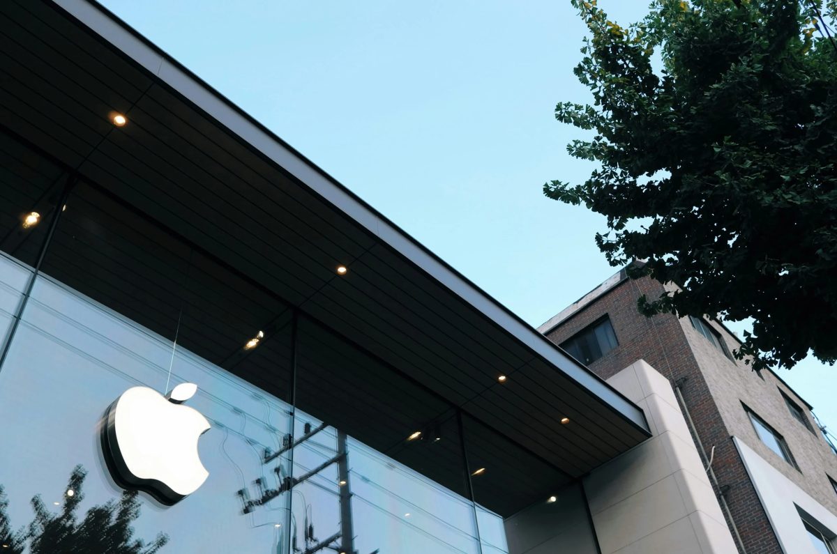 Apple alcança valor de mercado de US$ 5 trilhões