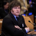 Argentina de Milei prepara novo corte de 20 mil funcionários públicos; 77 mil já perderam o emprego