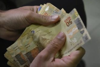Arrecadação federal atinge R$ 239,4 bilhões em setembro, recorde para o mês