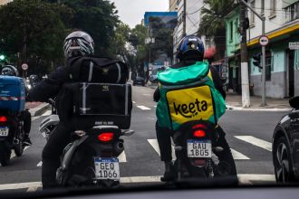 Associação de restaurantes vai à Justiça contra modelo de delivery da Keeta; entenda