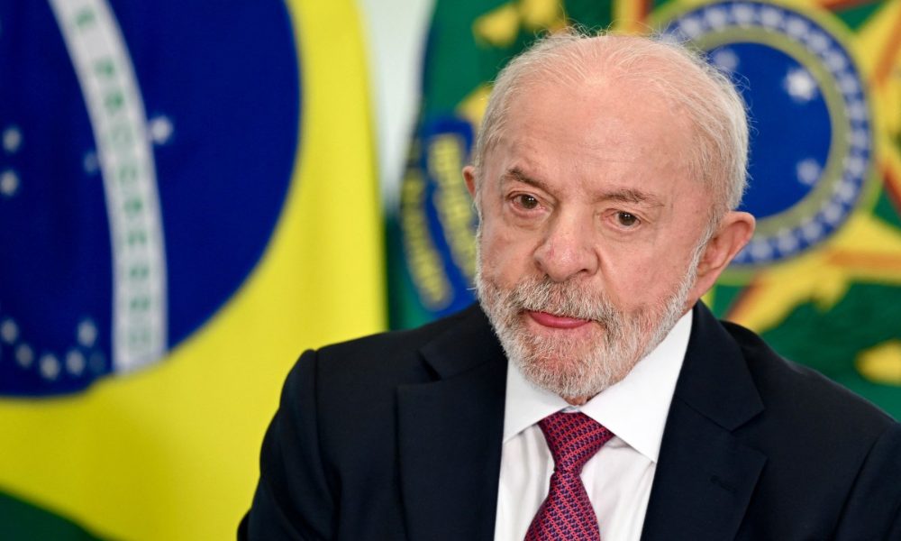 Atlas: zerar impostos federais sobre combustíveis é medida de Lula mais bem avaliada entre 5 testadas