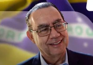 Augusto Cury reforça apoio e pede votos para Flávio