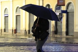 Aviso da Defesa Civil do Rio Grande do Sul prevê virada no tempo e tempestades com granizo e ventos de até 80 km/h