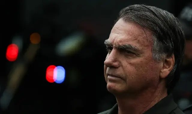 Bolsonaro pede ao STF para retomar grupo de oração em casa