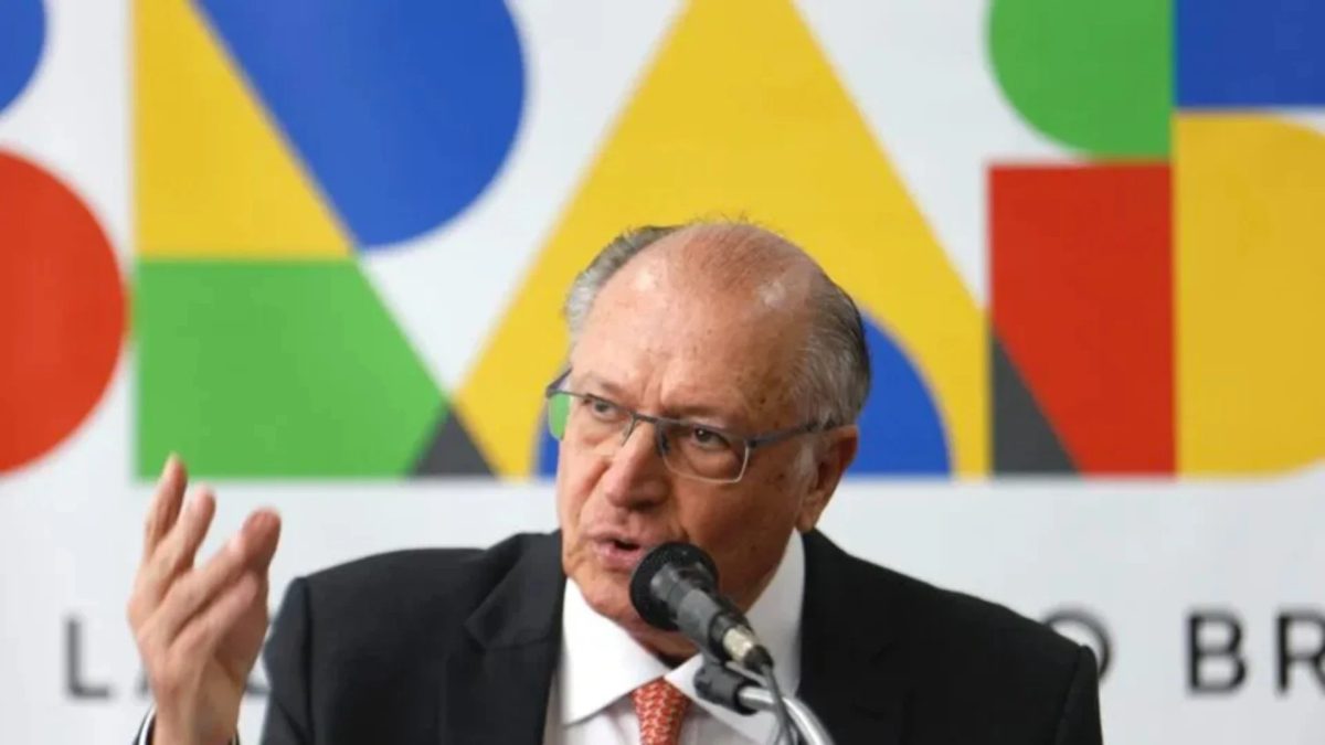 Brasil pode virar maior exportador de alimentos até 2027, diz Alckmin