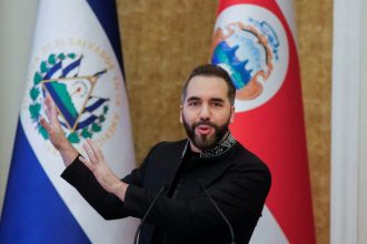 Bukele anuncia operação militar para resgatar 4 salvadorenhos sequestrados por gangues no Haiti