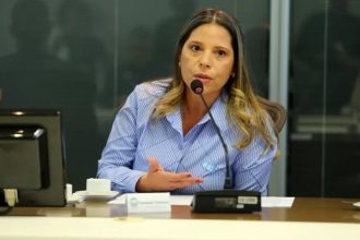 Câmara cassa mandato de prefeita do PT na Baixada Fluminense