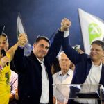 Campanha de Flávio aposta em debate decisivo e escala Tarcísio e Derrite para preparação