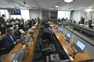 CCJ do Senado retoma análise da PEC da Segurança Pública