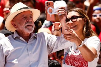 Cerca de 40 cantores brasileiros manifestam apoio à Lula no 2º turno; saiba quais