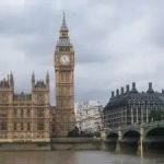 Chefe do Exército britânico alerta população para possível cenário de guerra