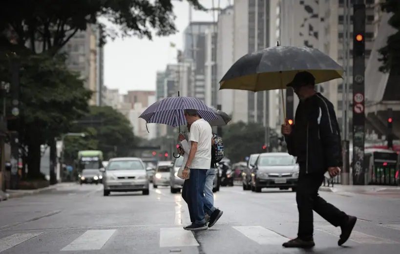 Chuvas intensas se espalham pelo país nesta quarta-feira