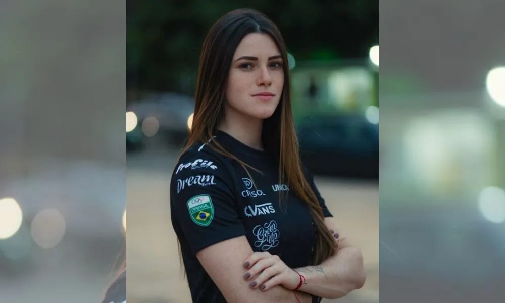 Ciclista brasileira sofre acidente e fica desacordada em etapa da Copa do Mundo de BMX