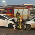 Cinco pessoas ficam feridas em batida de frente na Rodovia Fernão Dias, em Pouso Alegre, MG
