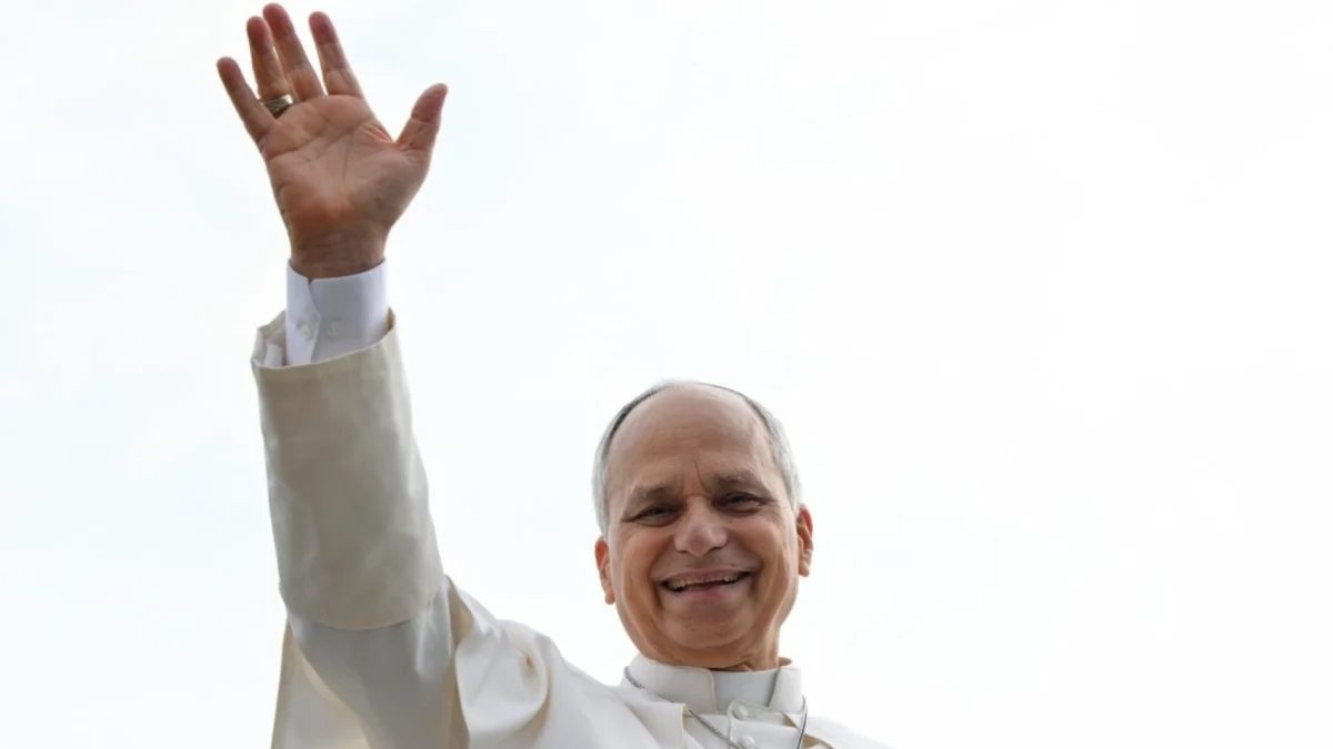 Cirurgia do papa para retirar nódulo é concluída, diz Vaticano