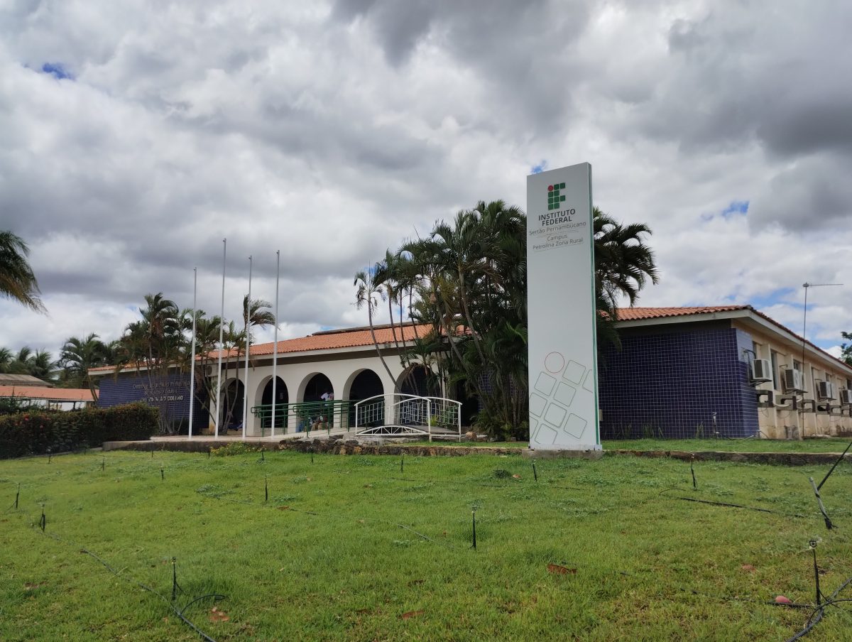Clube Poliglota do IFSertãoPE Campus Petrolina Zona Rural abre inscrições para 106 vagas