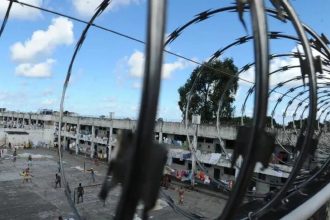 CNBB critica redução da maioridade penal, defendida por Flávio