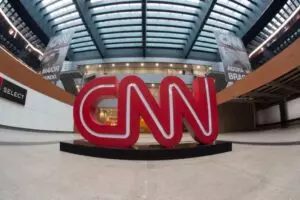 CNN Brasil fecha acordo com CazéTV para transmitir futebol europeu