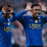 Com Estêvão titular, Chelsea vence United por 2 a 0 pela Premier League