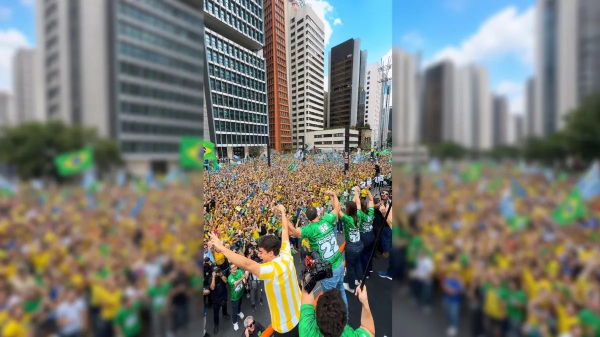 Com funk e axé, Flávio Bolsonaro transforma ato político em bloco de carnaval na Av. Paulista