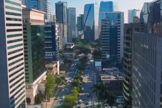 Com volta ao presencial e empresas em expansão, preço do aluguel de escritórios bate recorde em SP