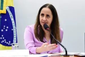 Comissão comandada pelo PT cancela reunião com pedido sobre Banco Master