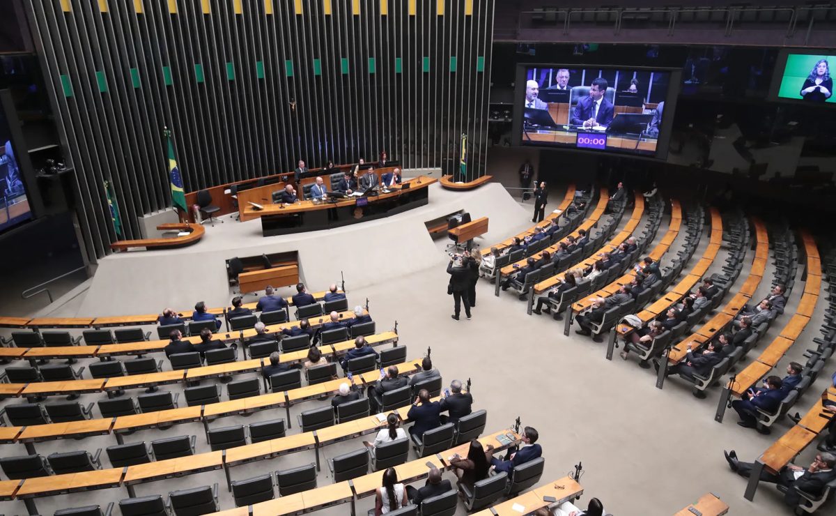 Concurso da Câmara dos Deputados: veja formações exigidas para disputar salários acima de R$ 32 mil