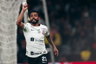 Corinthians bate Mirassol e volta a vencer após 10 jogos