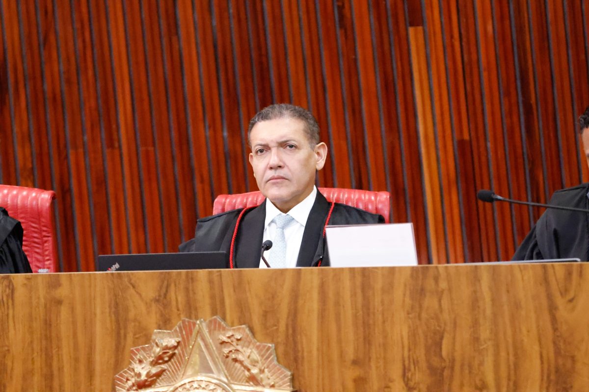 Corregedor eleitoral insiste que discussão sobre 'Exército do Lula' ocorra no plenário do TSE