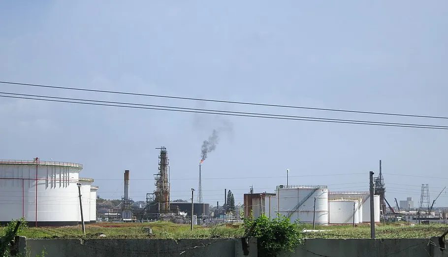 Cuba abre setor petroleiro a investidores estrangeiros e privados