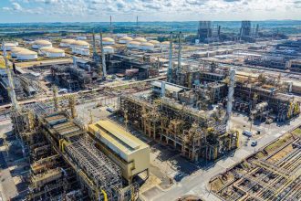 Da cana ao petróleo: como indústria de Pernambuco se transformou e o que falta para setor crescer