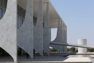 Datafolha: 51% apoiam fim da reeleição para presidente e governadores