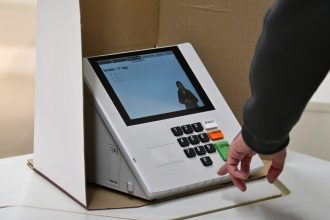 Datafolha: viagem, saúde, desinteresse e trabalho são os principais motivos do eleitor para não votar no 1º turno